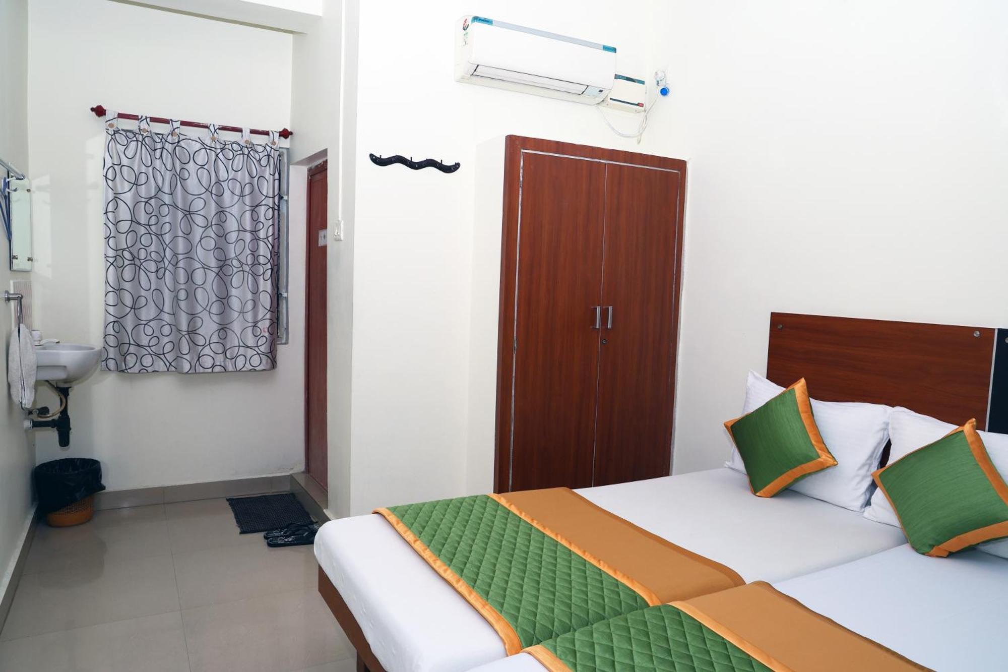 Royal Green Airport Transit Accommodation Chennai Exterior photo