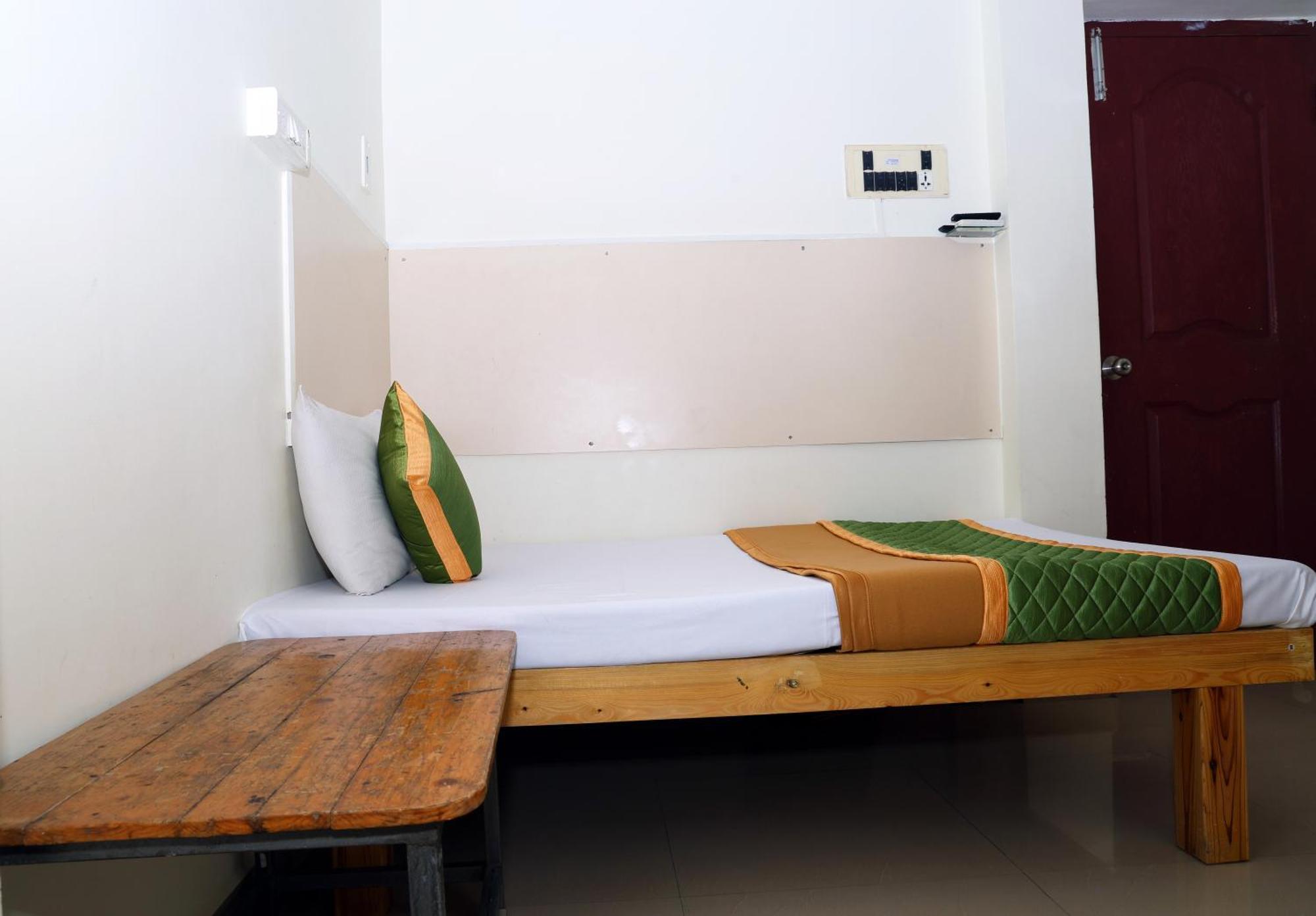 Royal Green Airport Transit Accommodation Chennai Exterior photo