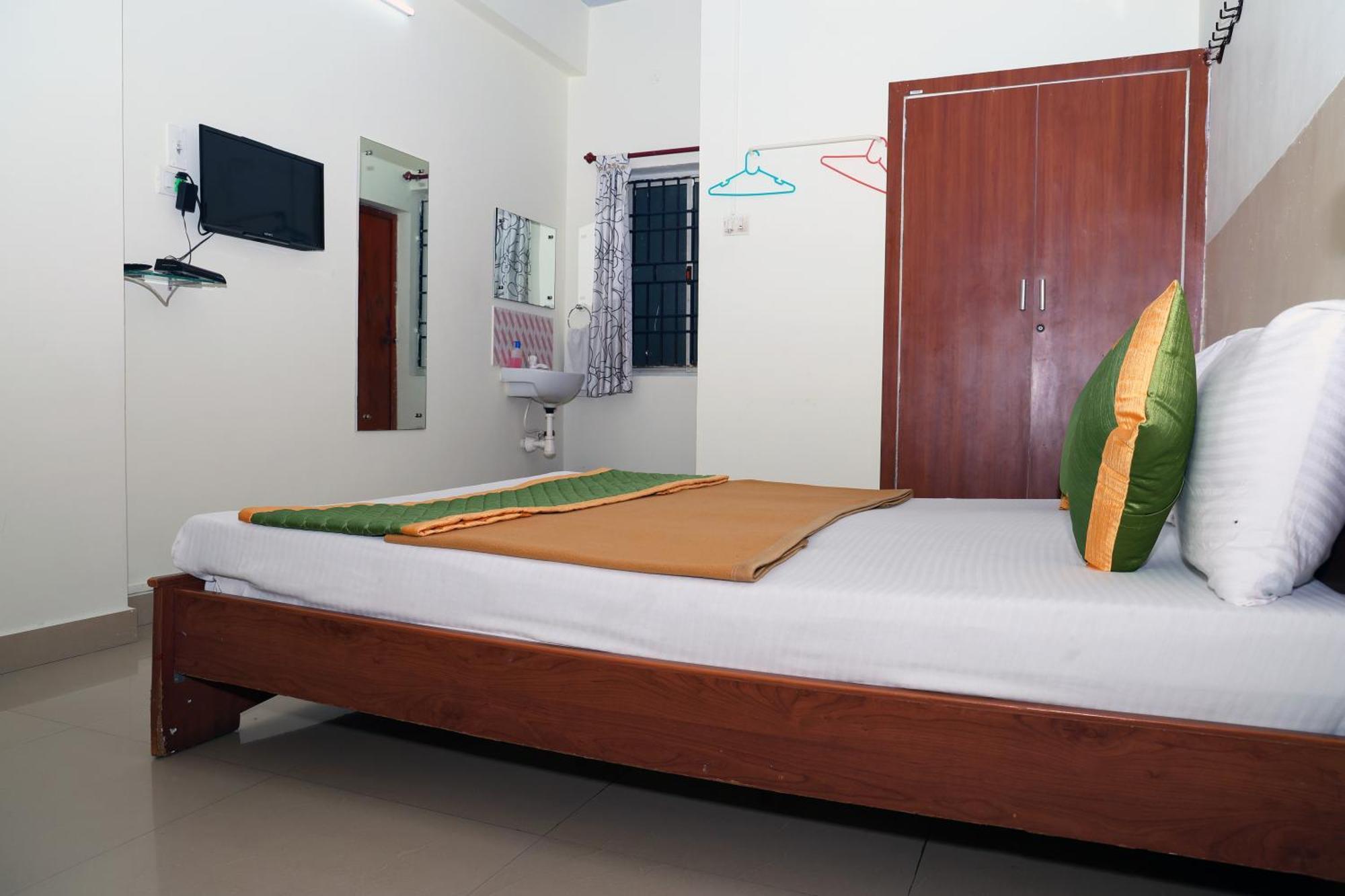 Royal Green Airport Transit Accommodation Chennai Exterior photo
